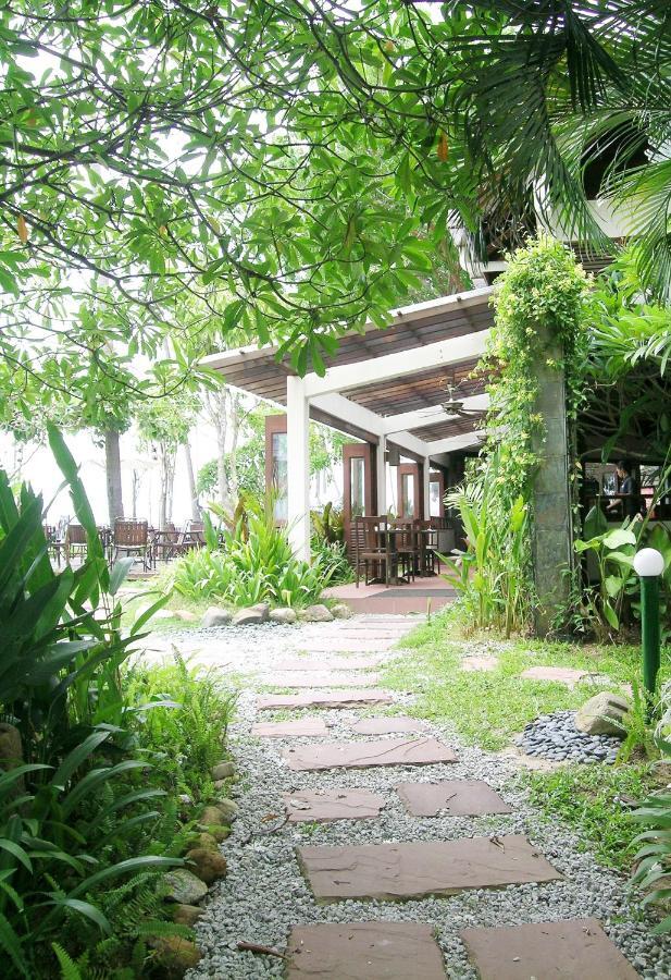 Frangipani Langkawi Resort Пантай-Ченанг Екстер'єр фото
